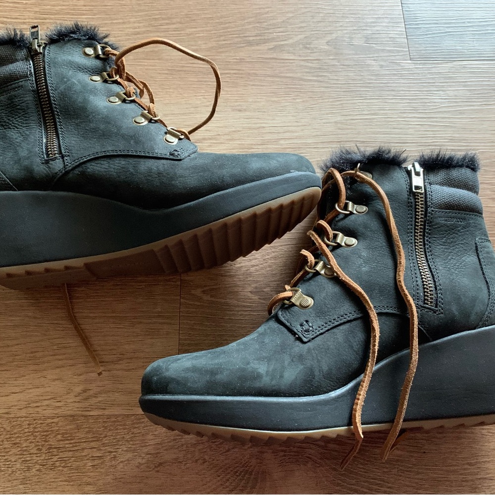 Sperry boots.